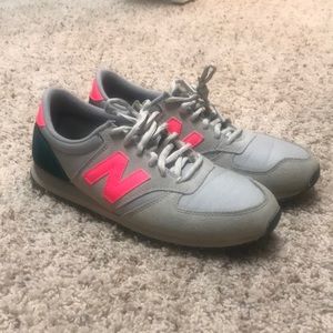 New Balance tennis shoes